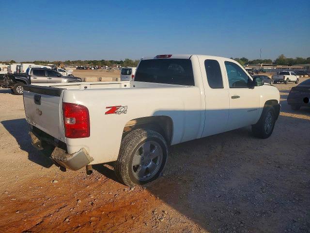 Photo 3 from auction – 2011 CHEVROLET SILVERADO with VIN 1GCRKSE30BZ111792
