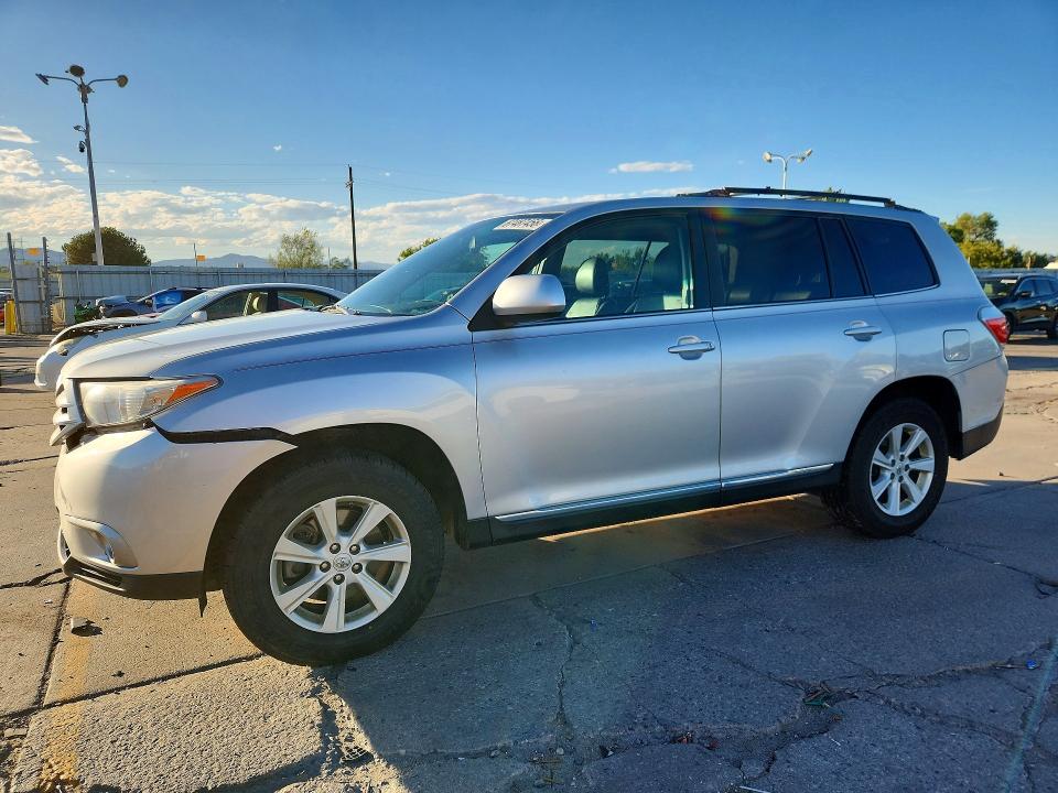 TOYOTA HIGHLANDER 2013 with VIN 5TDBK3EH4DS264537 - Photo from auction