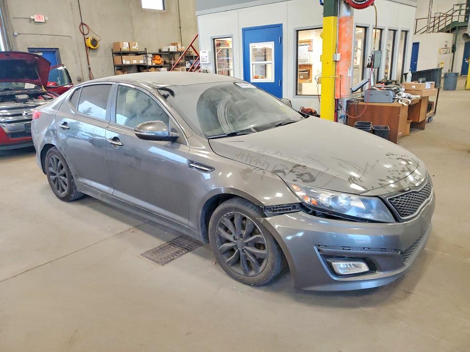 Photo 4 from auction – 2015 KIA OPTIMA with VIN 5XXGM4A79FG399603