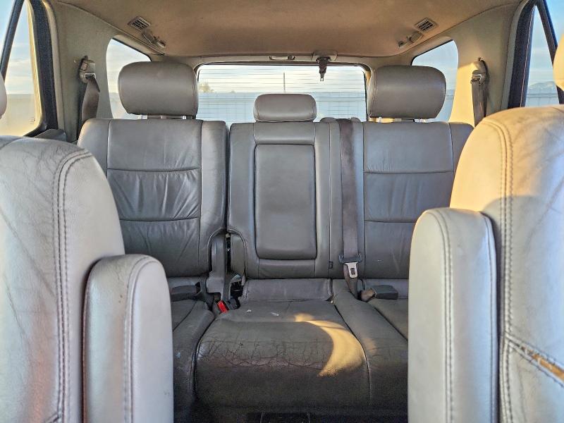 Photo 10 from auction – 2002 TOYOTA SEQUOIA with VIN 5TDBT44A22S111952