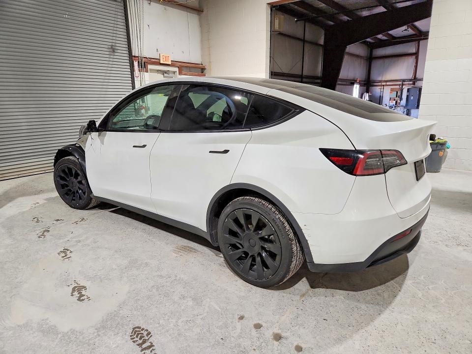 Photo 2 from auction – 2022 TESLA MODEL Y with VIN 7SAYGAEE1NF518882