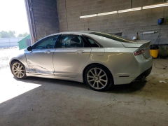 Zdjęcie 2 z aukcji – 2016 LINCOLN MKZ z VIN 3LN6L2LU1GR634290