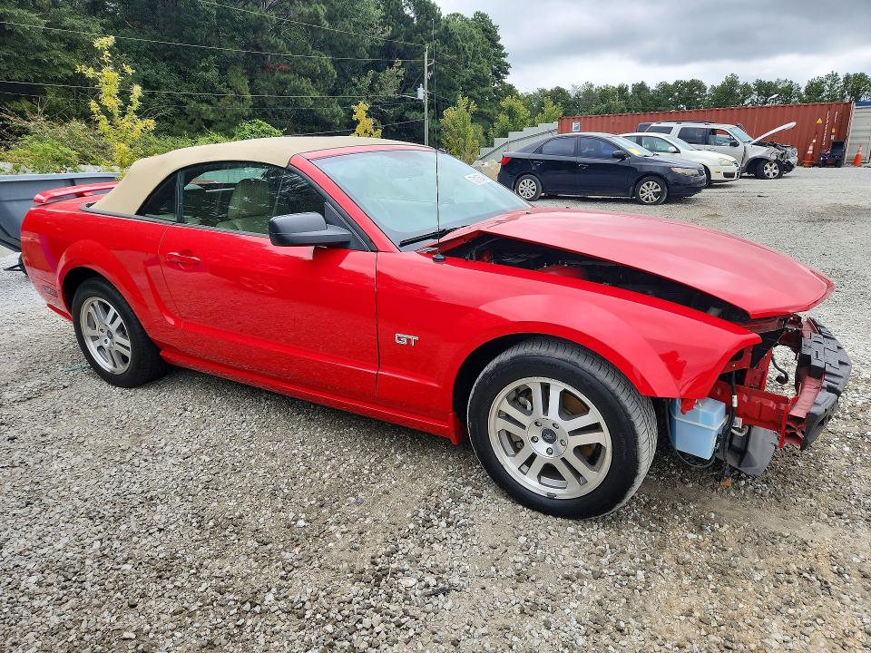 Снимка 4 от търг – 2005 FORD MUSTANG с VIN 1ZVFT85H555203715