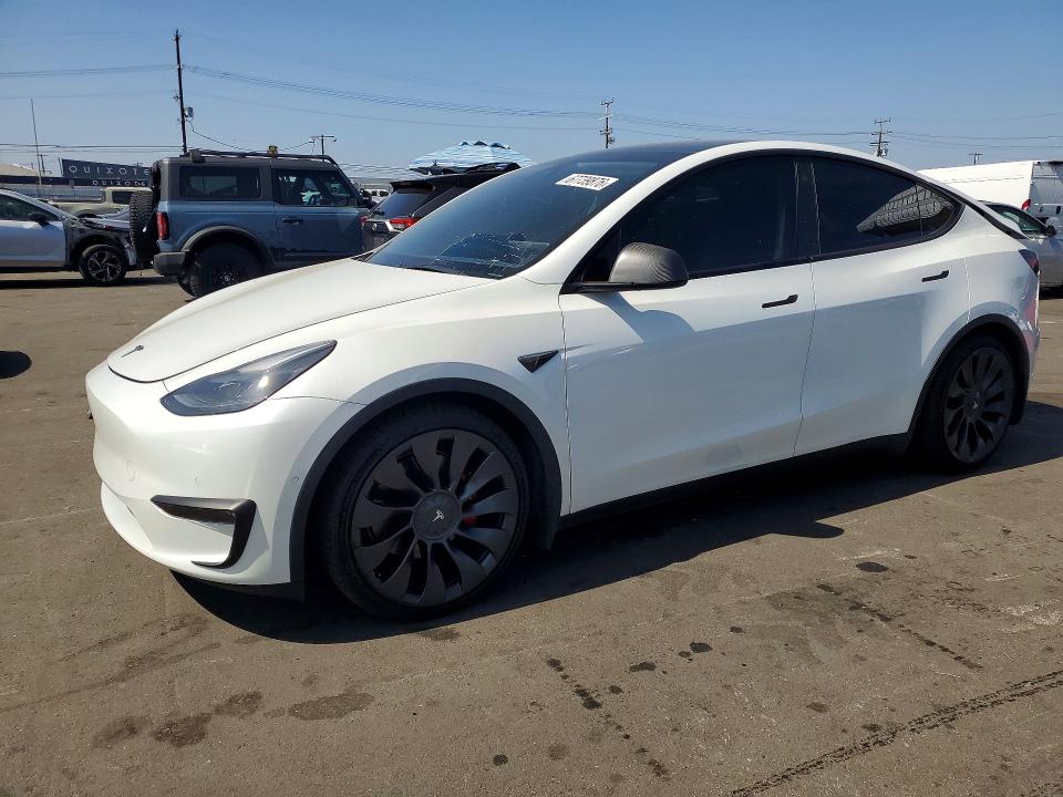 TESLA MODEL Y 2021 with VIN 5YJYGDEF6MF215750 - Photo from auction