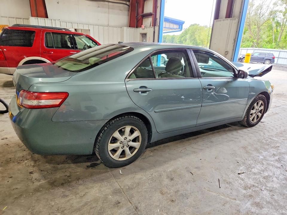 Photo 3 from auction – 2011 TOYOTA CAMRY with VIN 4T1BF3EK4BU736014