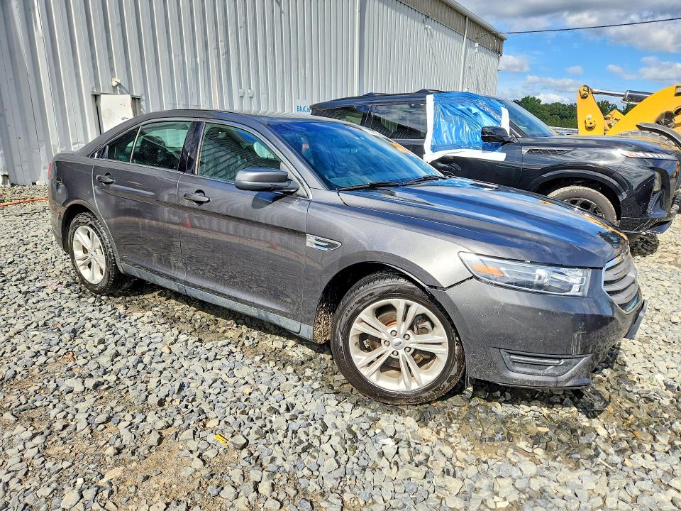 Снимка 4 от търг – 2017 FORD TAURUS с VIN 1FAHP2E84HG146077