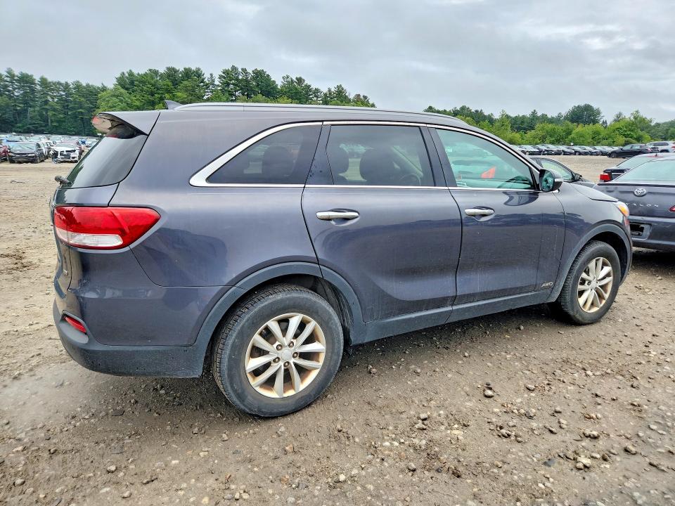 Photo 3 from auction – 2016 KIA SORENTO with VIN 5XYPGDA32GG157933
