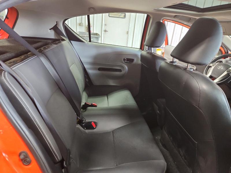 Photo 11 from auction – 2014 TOYOTA PRIUS C with VIN JTDKDTB35E1059973