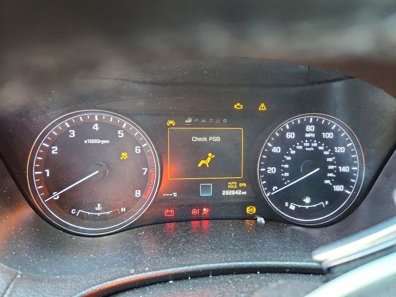 Photo 9 from auction – 2015 HYUNDAI GENESIS with VIN KMHGN4JE3FU053323