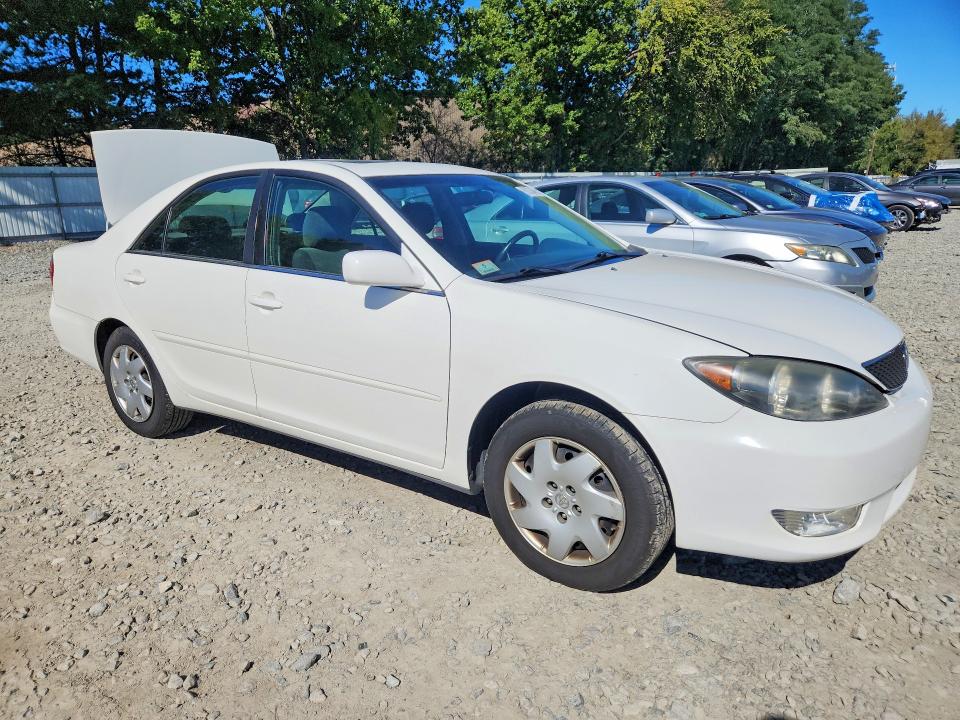 Photo 4 from auction – 2005 TOYOTA CAMRY with VIN 4T1BE32K65U570767