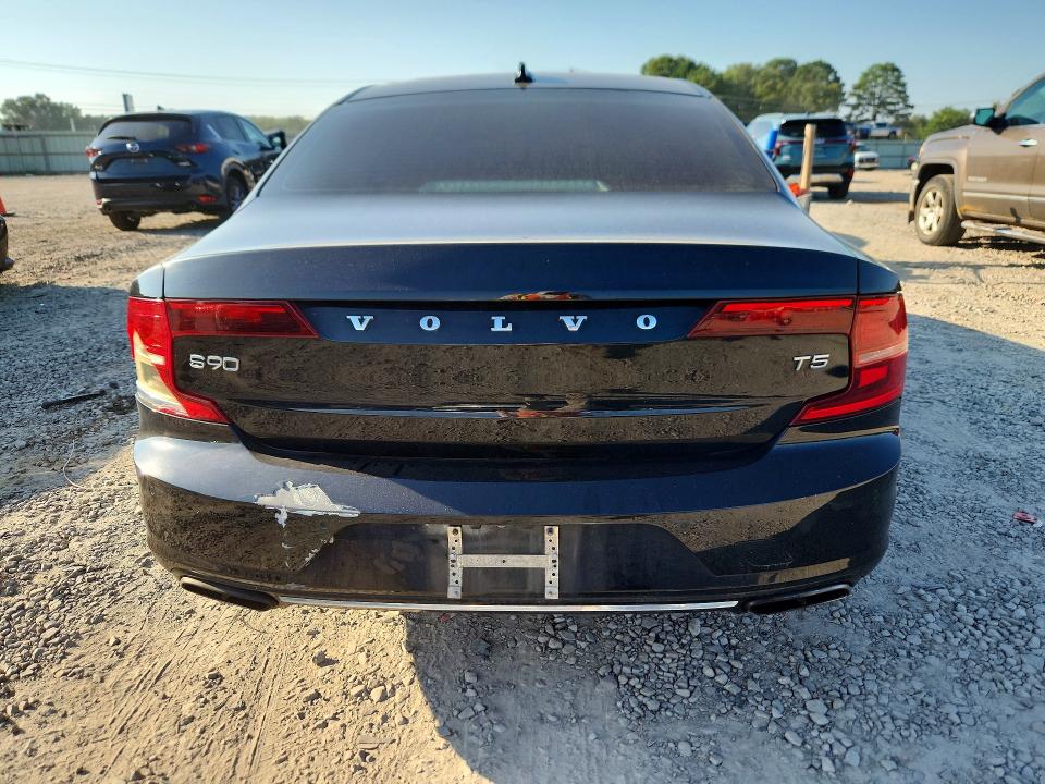 Photo 6 from auction – 2019 VOLVO S90 with VIN LVY102AK5KP097702