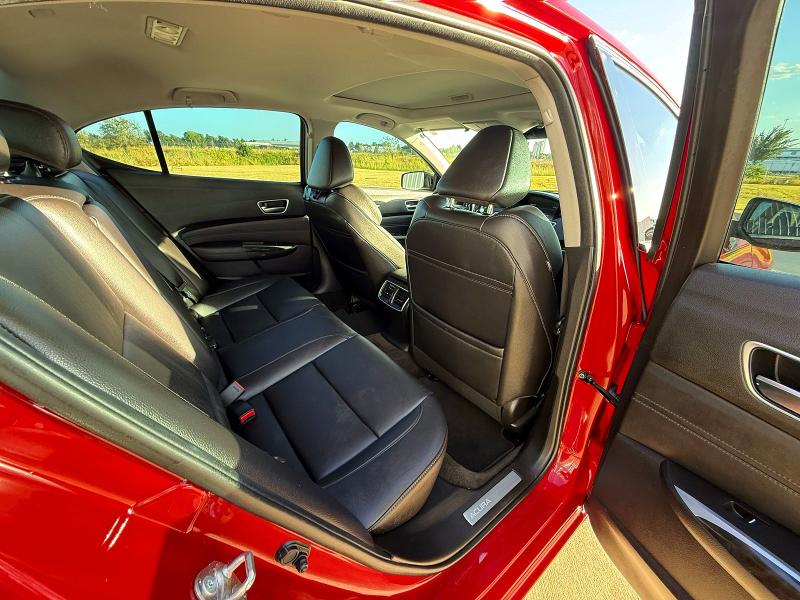 Photo 6 from auction – 2018 ACURA TLX with VIN 19UUB1F32JA011064