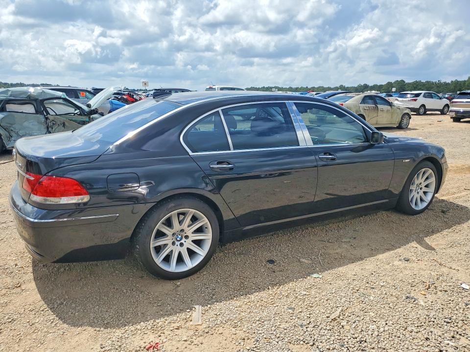 Photo 3 from auction – 2006 BMW 750 with VIN WBAHN83576DT35748
