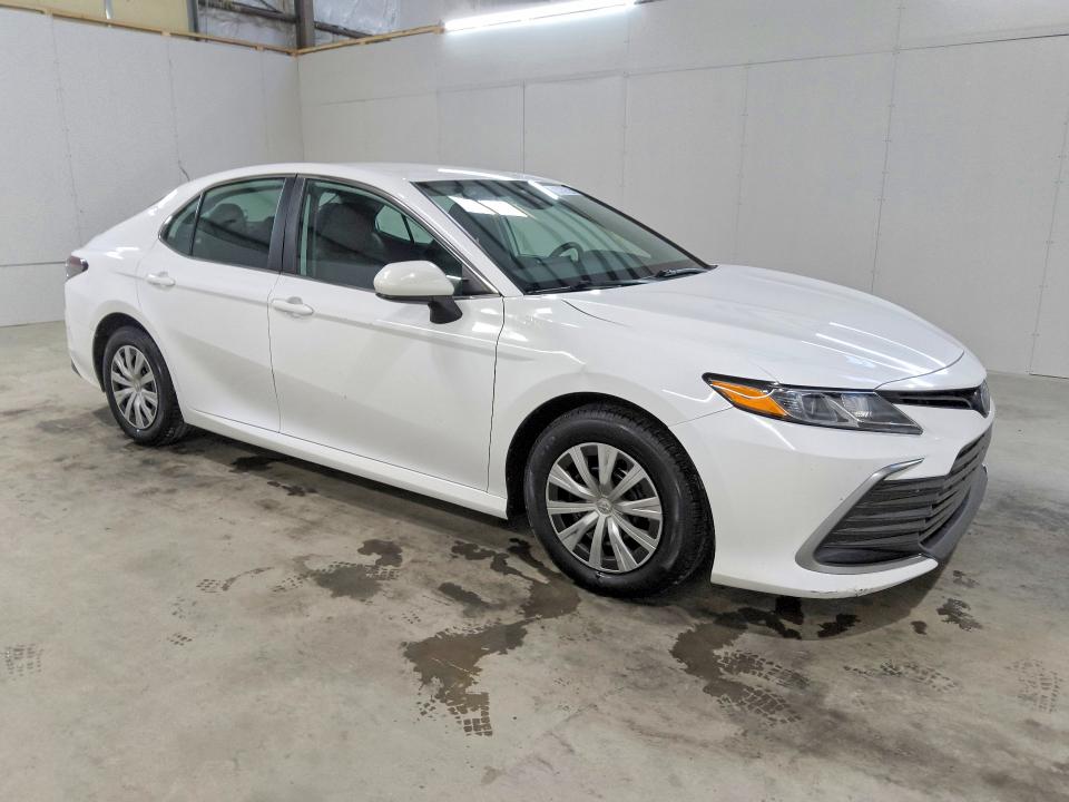 Photo 4 from auction – 2023 TOYOTA CAMRY with VIN 4T1C31AK0PU614538