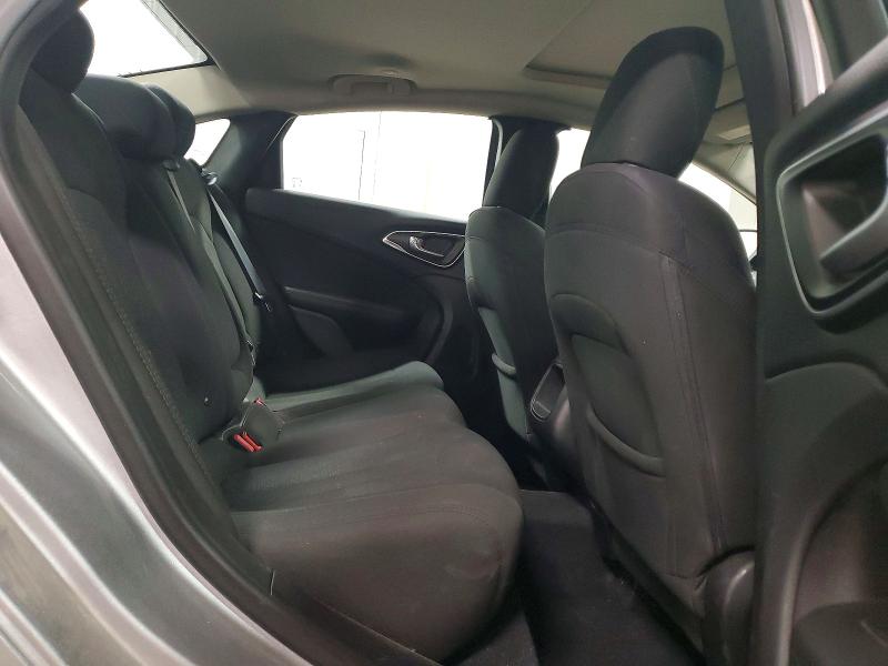 Foto 10 de la subasta – 2016 CHRYSLER 200 con VIN 1C3CCCAB9GN120046