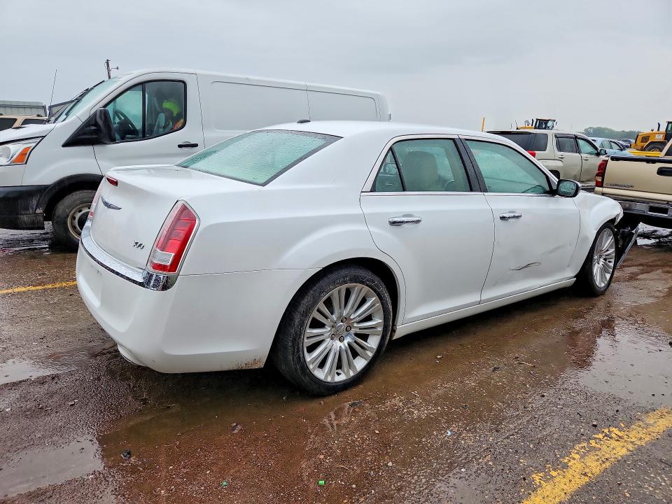 Фото 3 с аукциона – 2012 CHRYSLER 300 с VIN 2C3CCACG9CH167447