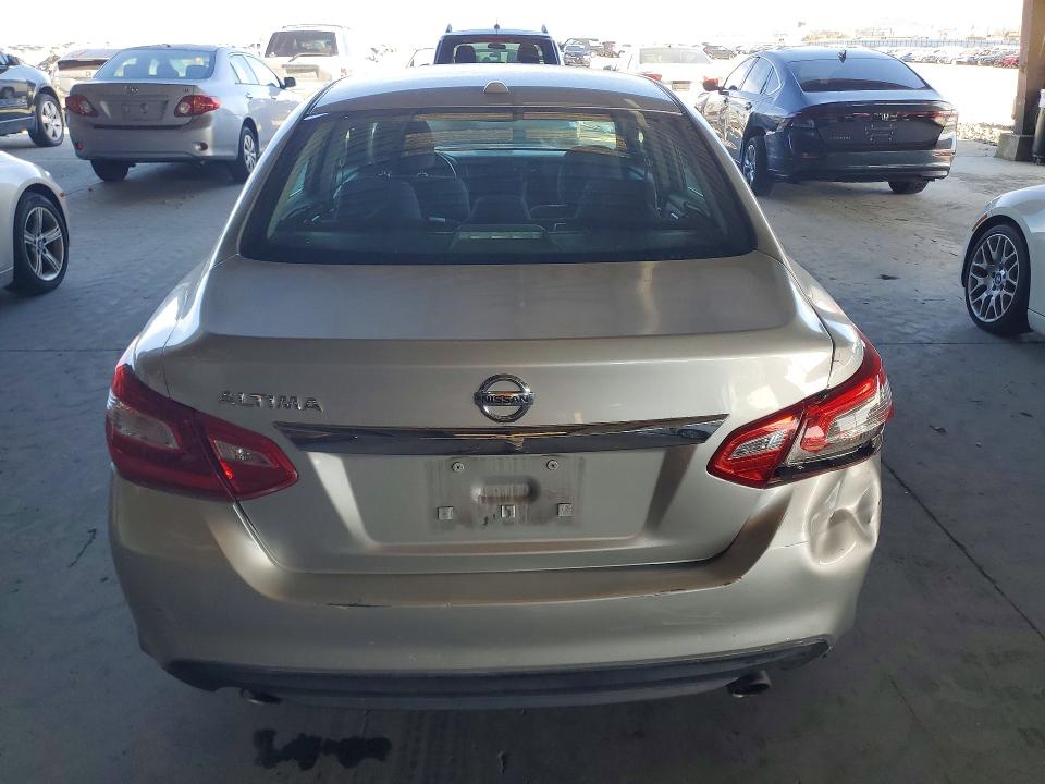 Photo 6 from auction – 2017 NISSAN ALTIMA with VIN 1N4AL3APXHC239290