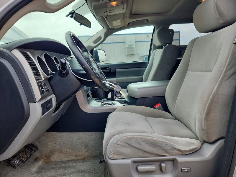 Photo 7 from auction – 2011 TOYOTA SEQUOIA with VIN 5TDBY5G1XBS041216