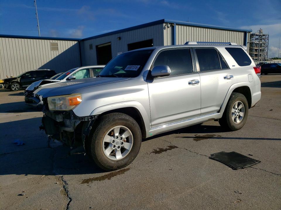 TOYOTA 4RUNNER 2011 with VIN JTEZU5JRXB5031148 - Photo from auction