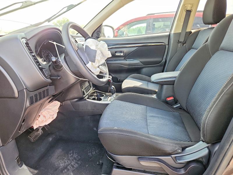 Снимка 7 от търг – 2019 MITSUBISHI OUTLANDER с VIN JA4AD2A38KZ032636