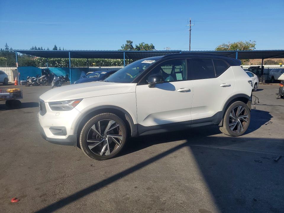 VOLVO XC40 2019 with VIN YV4162UM1K2118199 - Photo from auction