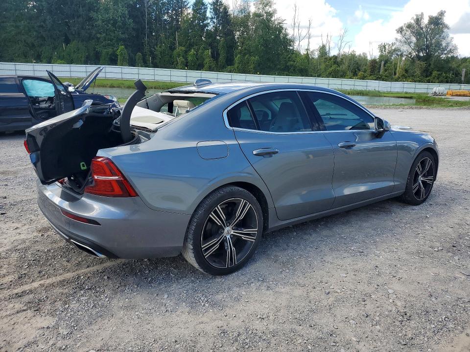 Foto 3 de la subasta – 2019 VOLVO S60 con VIN 7JRA22TL7KG017602
