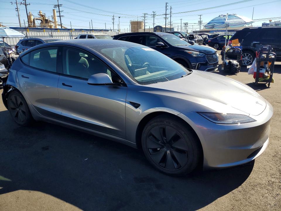 Фото 4 с аукциона – 2025 TESLA MODEL 3 с VIN 5YJ3E1EA7SF075272