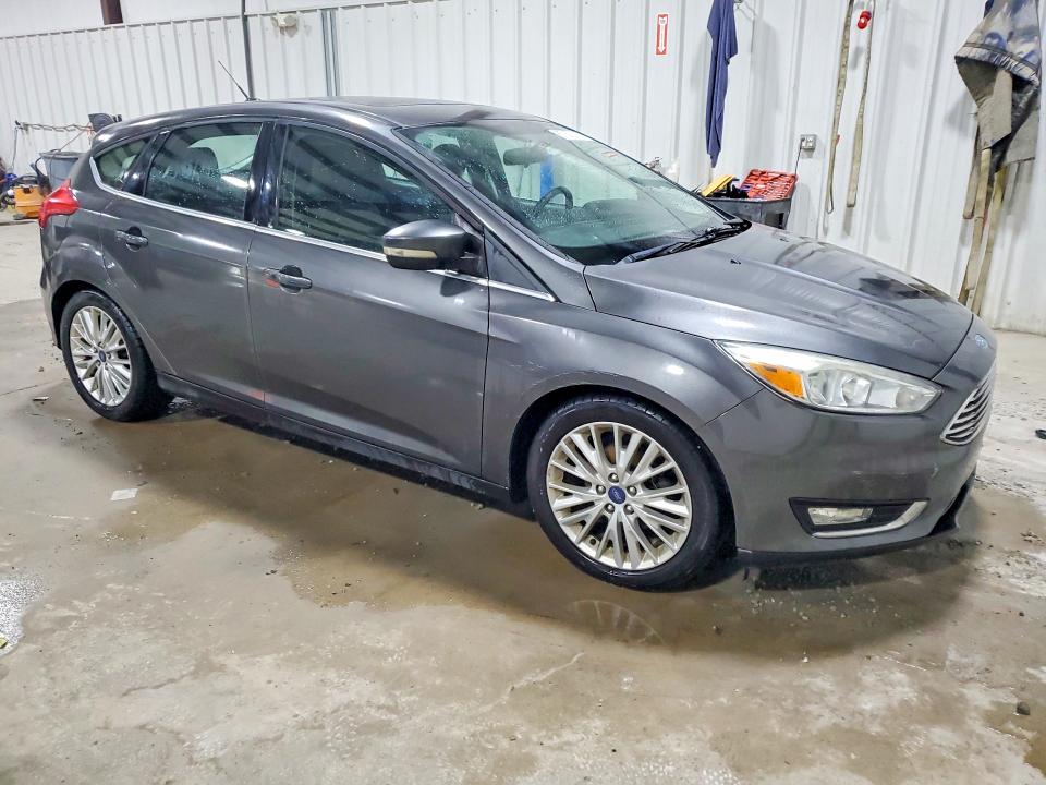 Zdjęcie 4 z aukcji – 2015 FORD FOCUS z VIN 1FADP3N2XFL238864