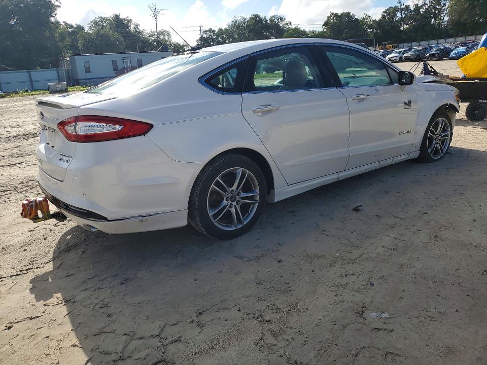 Photo 3 from auction – 2016 FORD FUSION with VIN 3FA6P0RU2GR192128