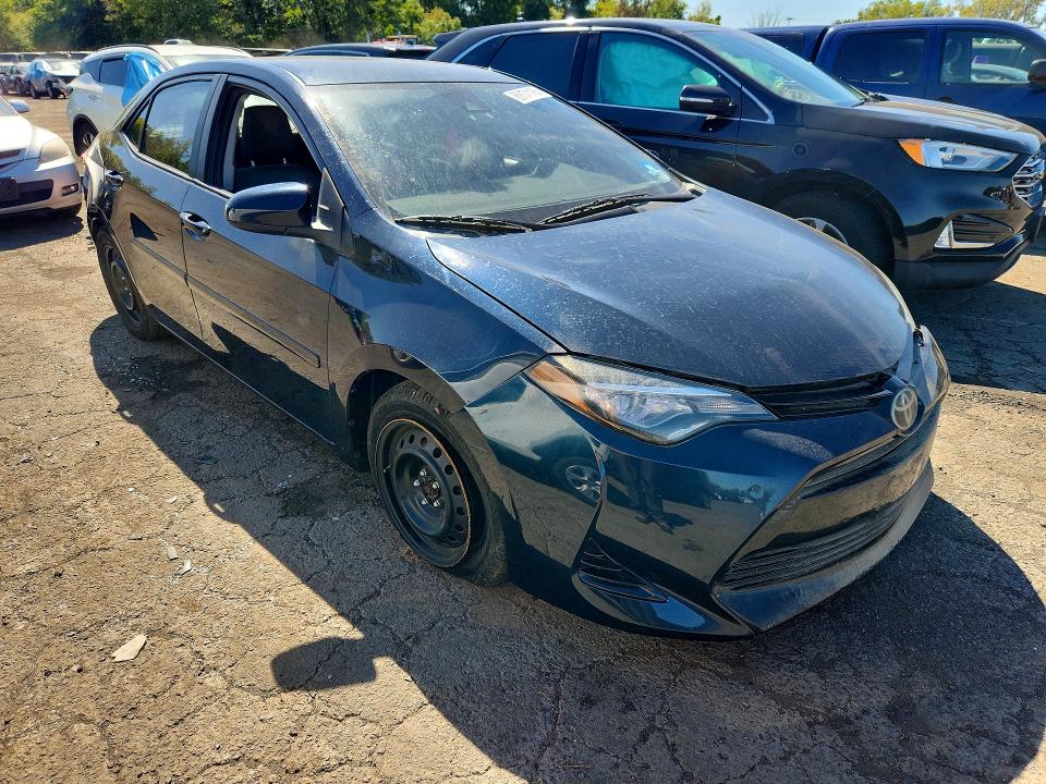 Снимка 4 от търг – 2017 TOYOTA COROLLA с VIN 2T1BURHE6HC765376