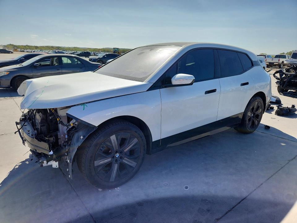 BMW IX 2025 с VIN WB523CF09SCS40654 - Снимка от търг
