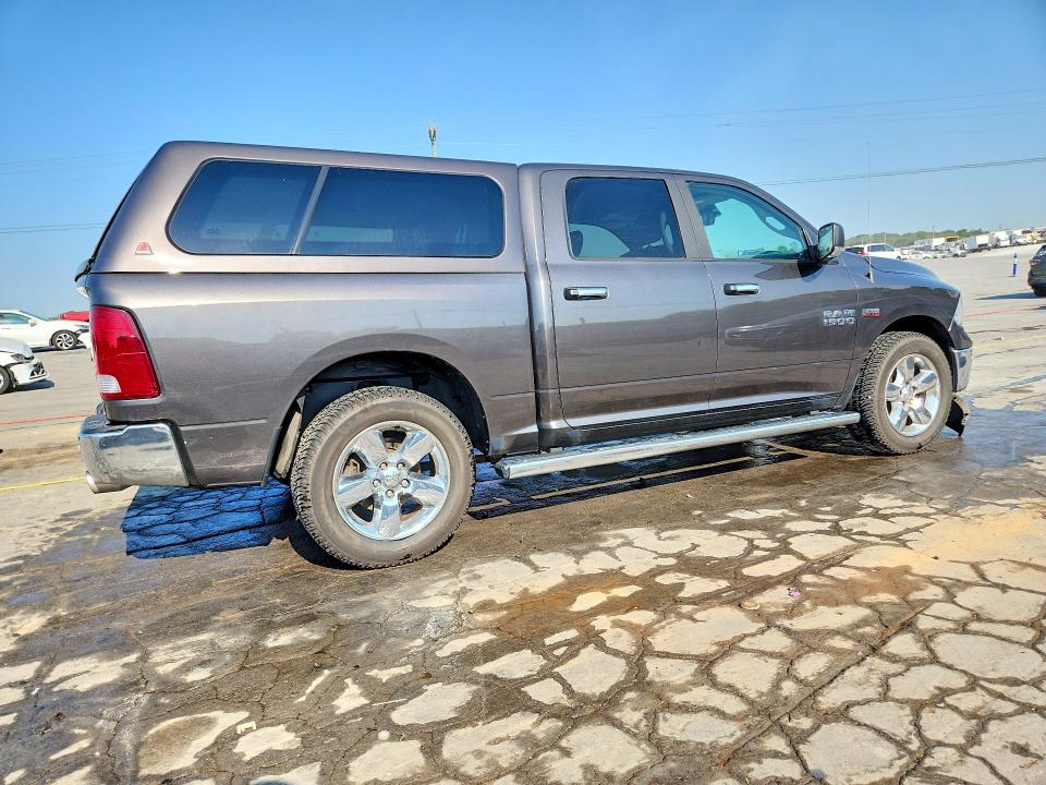 Снимка 3 от търг – 2017 RAM 1500 с VIN 3C6RR7LT6HG722485