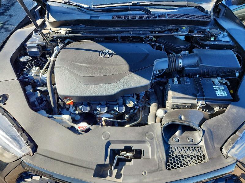 Photo 11 from auction – 2018 ACURA TLX with VIN 19UUB3F61JA000644