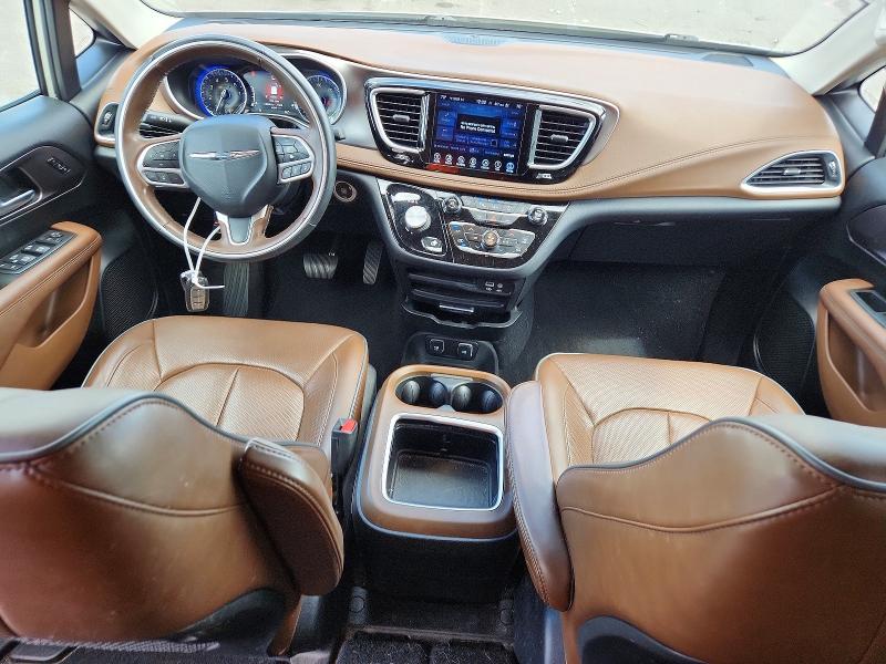 Photo 8 from auction – 2017 CHRYSLER PACIFICA with VIN 2C4RC1GG1HR741508