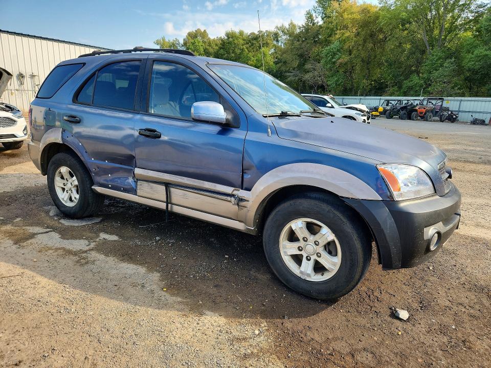 Photo 4 from auction – 2006 KIA SORENTO with VIN KNDJD733965637083