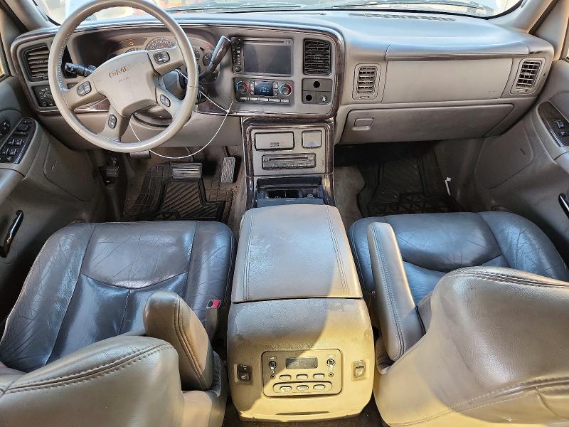 Photo 8 from auction – 2005 GMC YUKON with VIN 1GKEK63U55J117452