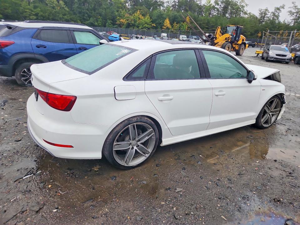 Foto 3 de la subasta – 2016 AUDI A3 con VIN WAUA7GFF5G1033680
