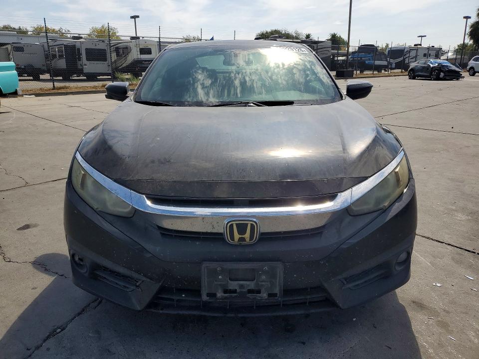 Снимка 5 от търг – 2016 HONDA CIVIC с VIN 2HGFC3B35GH354064