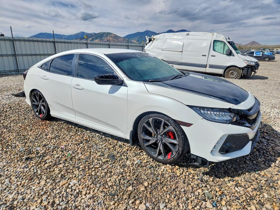 Photo 4 from auction – 2020 HONDA CIVIC with VIN 19XFC2F82LE205437