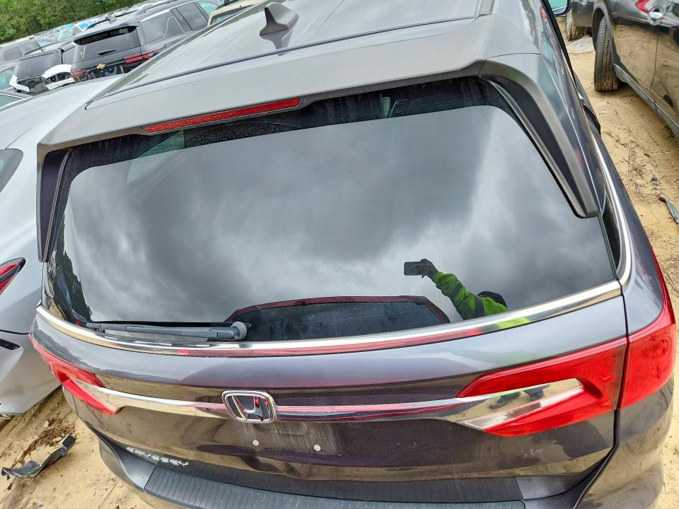 Снимка 6 от търг – 2018 HONDA ODYSSEY с VIN 5FNRL6H76JB008948