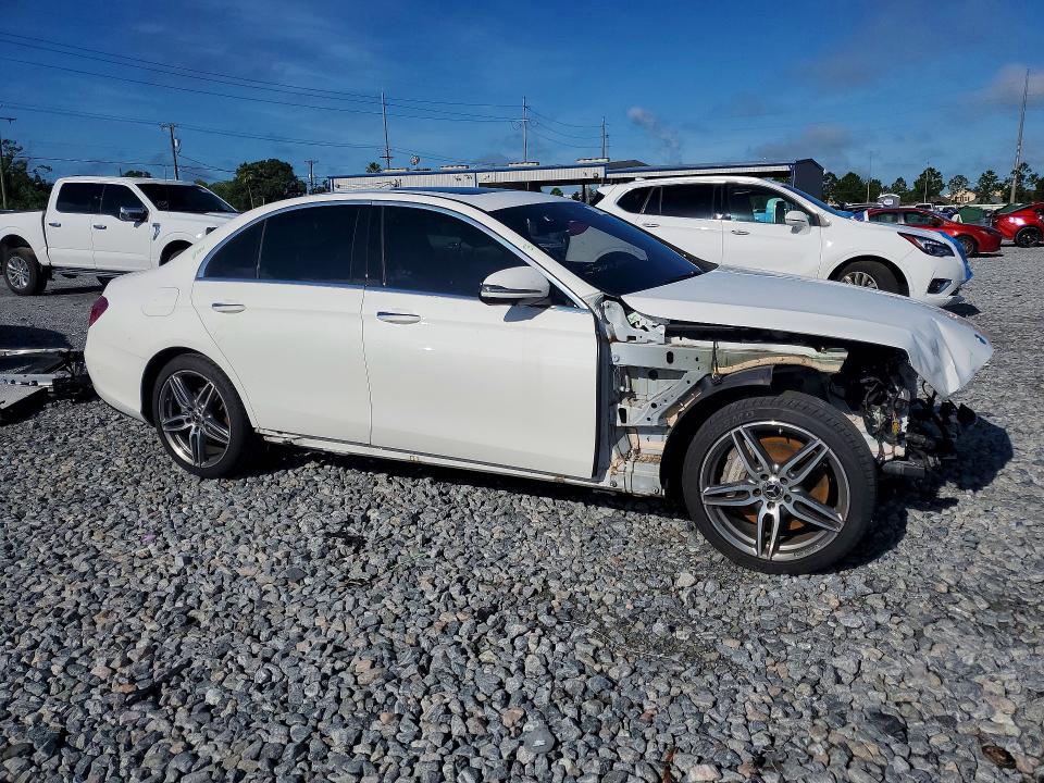 Photo 4 from auction – 2020 MERCEDES-BENZ E with VIN WDDZF8DB6LA747414