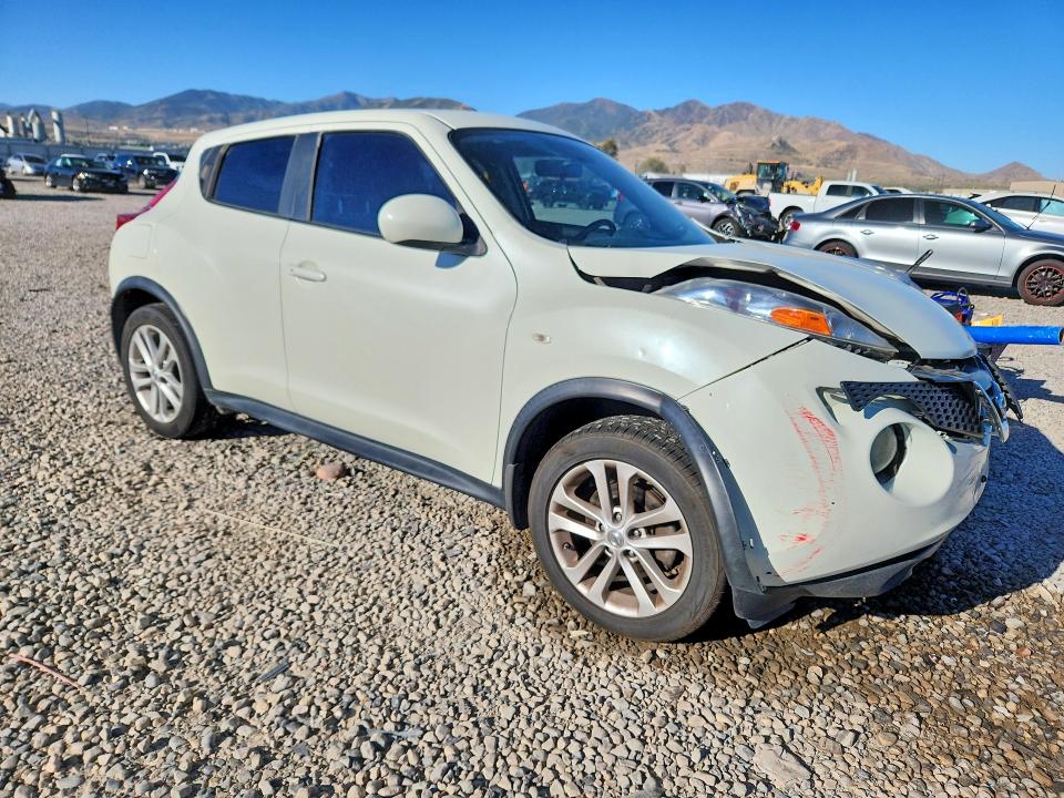 Zdjęcie 4 z aukcji – 2011 NISSAN JUKE z VIN JN8AF5MVXBT017352