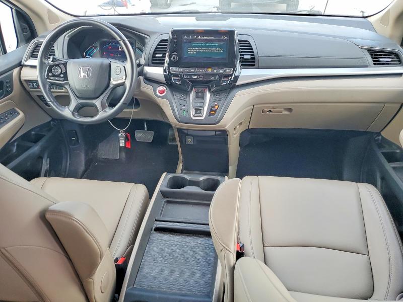 Photo 8 from auction – 2018 HONDA ODYSSEY with VIN 5FNRL6H72JB055278
