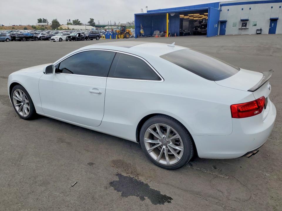 Foto 2 de la subasta – 2013 AUDI A5 con VIN WAULFAFR3DA047642