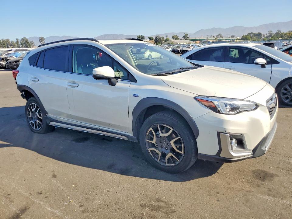 Снимка 4 от търг – 2020 SUBARU CROSSTREK с VIN JF2GTDNC3LH282559