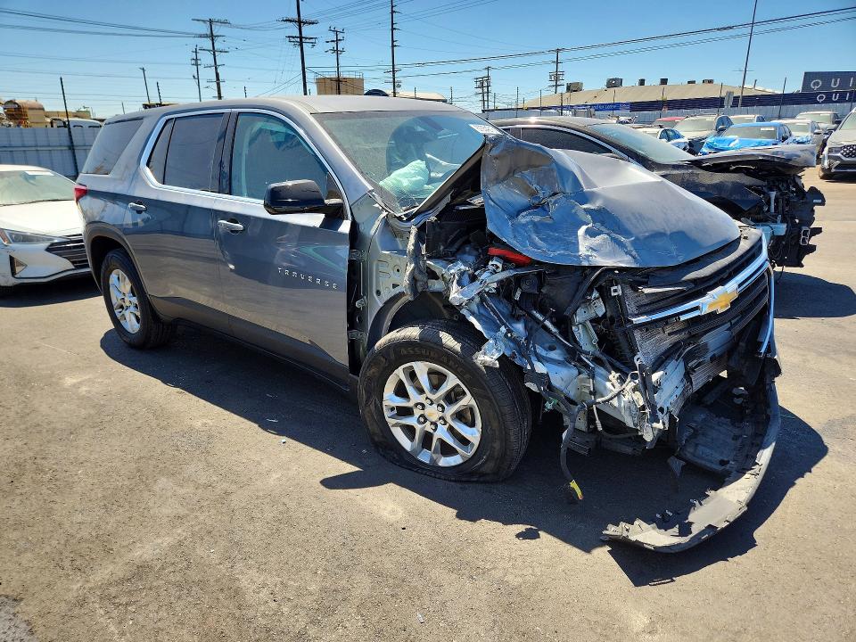 Photo 4 from auction – 2018 CHEVROLET TRAVERSE with VIN 1GNERFKW6JJ187344