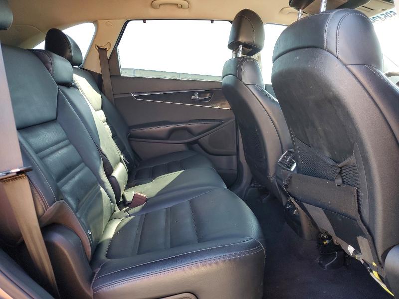 Photo 11 from auction – 2017 KIA SORENTO with VIN 5XYPH4A50HG200746