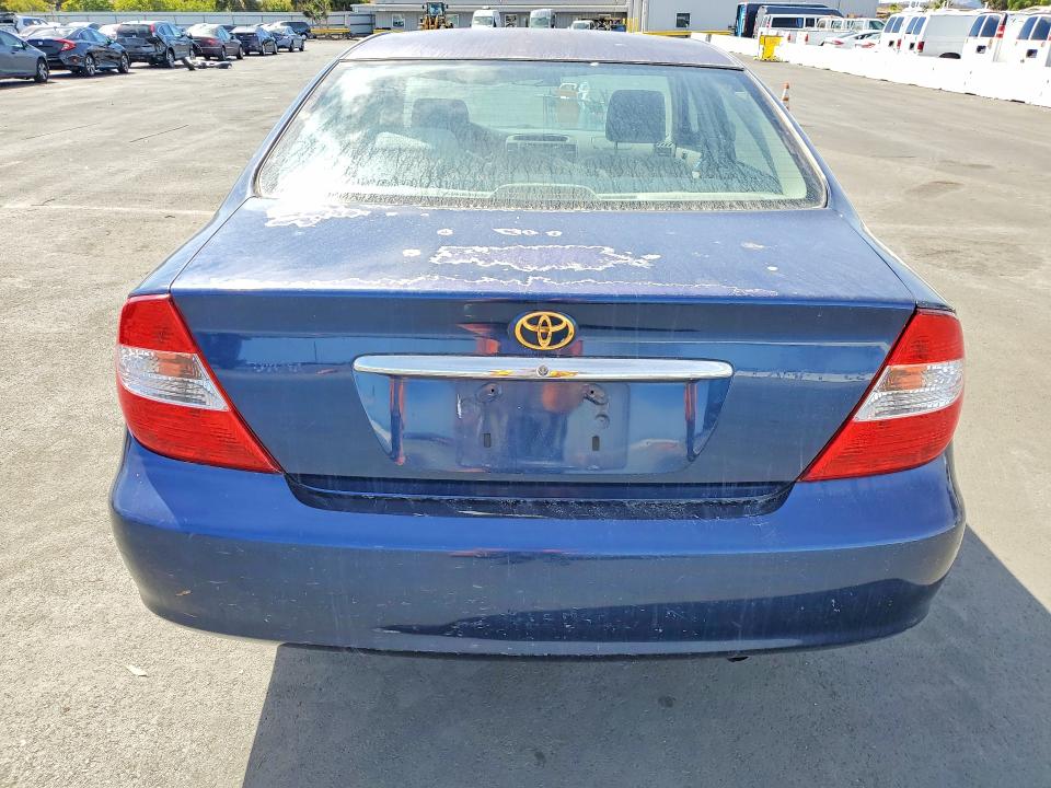 Zdjęcie 6 z aukcji – 2002 TOYOTA CAMRY z VIN JTDBE32K020096063
