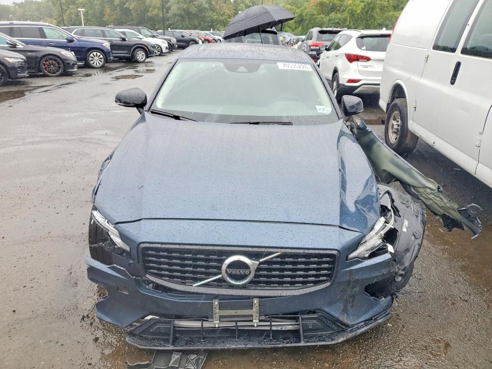 Photo 5 from auction – 2022 VOLVO S60 with VIN 7JRL12TZ6NG162411