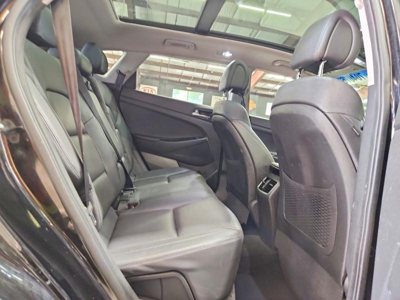 Photo 11 from auction – 2016 HYUNDAI TUCSON with VIN KM8J3CA29GU246850